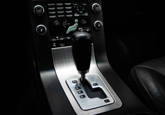 Подержанный автомобиль Volvo XC70 2008 года (18 фото)