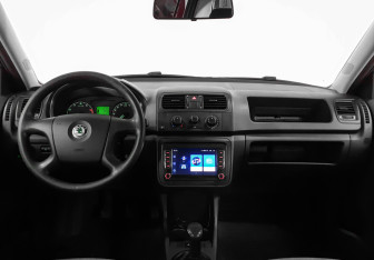 Подержанный автомобиль Skoda Fabia Hatchback 2009 года (8 фото)