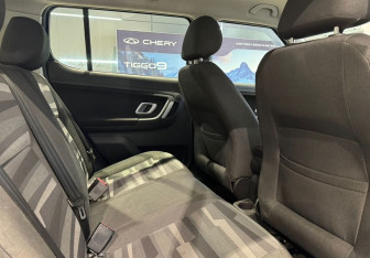 Подержанный автомобиль Skoda Fabia Hatchback 2007 года (11 фото)