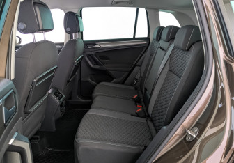 Подержанный автомобиль Volkswagen Tiguan 2018 года (18 фото)