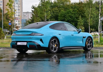 Подержанный автомобиль Xiaomi SU7 2024 года (5 фото)