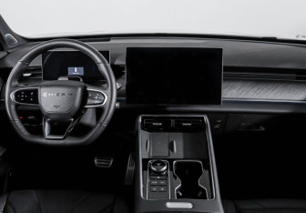 Подержанный автомобиль Chery Tiggo 9 2024 года (12 фото)
