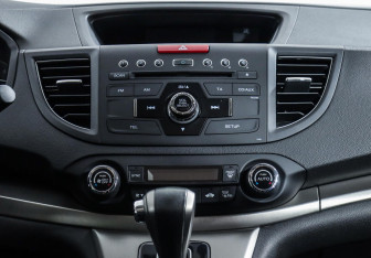 Подержанный автомобиль Honda CR-V 2013 года (9 фото)