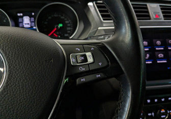 Подержанный автомобиль Volkswagen Tiguan 2018 года (26 фото)