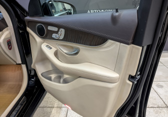 Подержанный автомобиль Mercedes-Benz GLC Coupe 2015 года (23 фото)