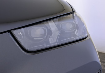 Подержанный автомобиль BMW X5 2025 года (11 фото)