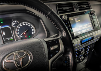 Подержанный автомобиль Toyota Land Cruiser Prado 2020 года (29 фото)