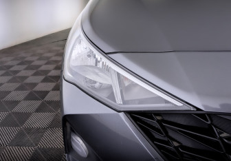 Подержанный автомобиль Hyundai Solaris Sedan 2021 года (17 фото)