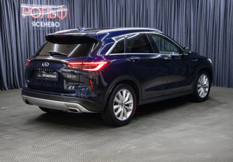 Подержанный автомобиль Infiniti QX50 2018 года (5 фото)