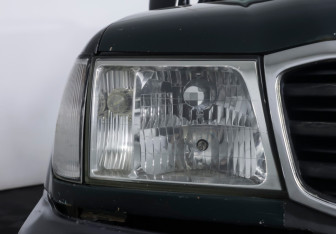 Подержанный автомобиль Toyota Land Cruiser Suv 2001 года (19 фото)