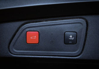 Подержанный автомобиль Peugeot 3008 2021 года (33 фото)