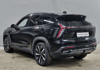 Подержанный автомобиль Geely Atlas 2024 года (7 фото)