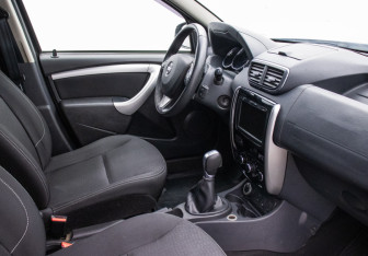 Подержанный автомобиль Nissan Terrano 2019 года (10 фото)