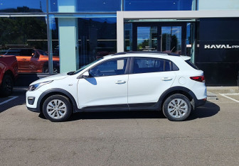 Подержанный автомобиль Kia Rio Hatchback 2019 года (8 фото)