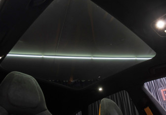 Подержанный автомобиль Zeekr 001 2023 года (21 фото)