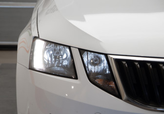 Подержанный автомобиль Skoda Octavia Liftback 2019 года (32 фото)