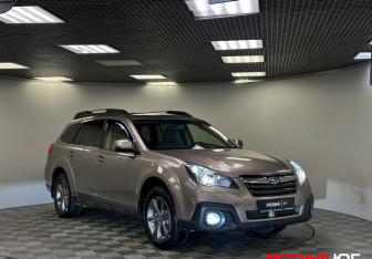 Подержанный автомобиль Subaru Outback Wagon 2013 года (22 фото)