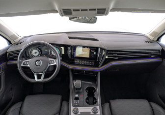 Подержанный автомобиль Volkswagen Touareg 2018 года (14 фото)