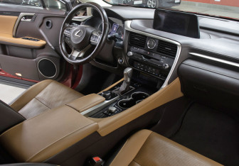 Подержанный автомобиль Lexus RX 2016 года (11 фото)