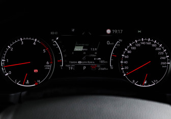 Подержанный автомобиль Toyota Land Cruiser Suv 2021 года (33 фото)