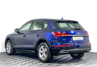 Подержанный автомобиль Audi Q5 2021 года (7 фото)