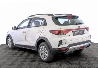 Подержанный автомобиль Kia Rio Hatchback 2021 года (7 фото)