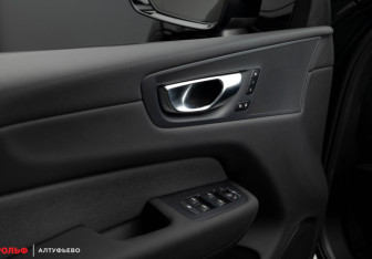 Новый Volvo XC60 2025 (10 фото)