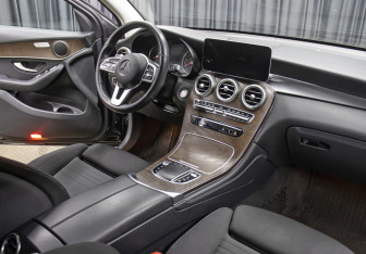 Подержанный автомобиль Mercedes-Benz GLC Coupe 2019 года (11 фото)