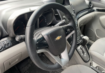 Подержанный автомобиль Chevrolet Orlando 2012 года (15 фото)