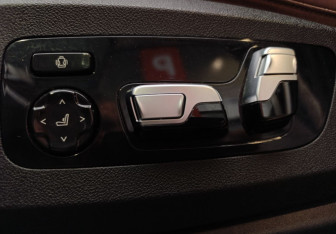 Подержанный автомобиль BMW X7 2021 года (12 фото)