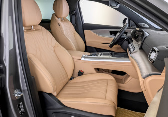 Подержанный автомобиль Jaecoo J8 2024 года (24 фото)