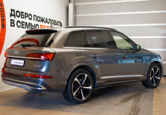 Подержанный автомобиль Audi Q7 2020 года (4 фото)