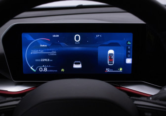 Подержанный автомобиль Geely Coolray 2024 года (12 фото)