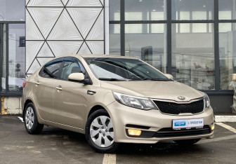 Подержанный автомобиль Kia Rio Sedan 2015 года (3 фото)