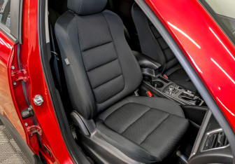 Подержанный автомобиль Mazda CX-5 2015 года (21 фото)