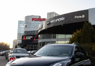 Подержанный автомобиль Infiniti QX50 2015 года (25 фото)