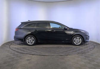 Подержанный автомобиль Kia Ceed Wagon 2020 года (4 фото)