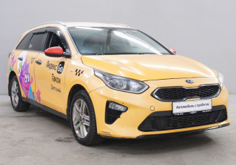 Подержанный автомобиль Kia Ceed Wagon 2021 года (3 фото)