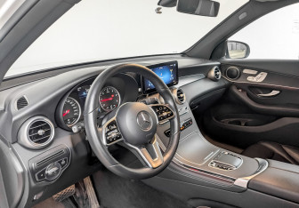 Подержанный автомобиль Mercedes-Benz GLC Coupe 2020 года (16 фото)