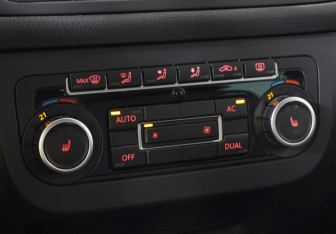 Подержанный автомобиль Volkswagen Golf Plus 2010 года (18 фото)