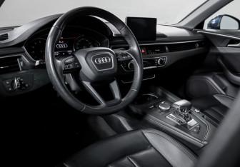 Подержанный автомобиль Audi A4 Sedan 2018 года (14 фото)