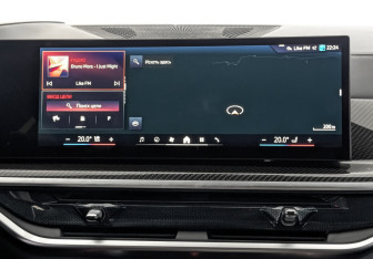 Подержанный автомобиль BMW X7 2024 года (17 фото)