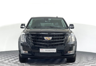 Подержанный автомобиль Cadillac Escalade Suv 2019 года (2 фото)