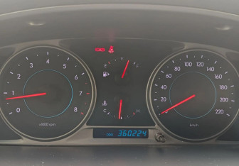 Подержанный автомобиль Chevrolet Epica 2011 года (13 фото)