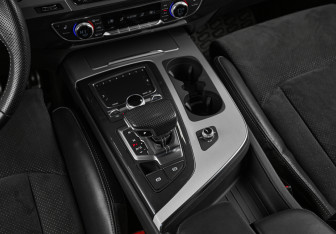Подержанный автомобиль Audi Q7 2019 года (22 фото)