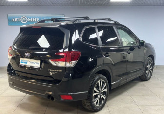 Подержанный автомобиль Subaru Forester Suv 2020 года (5 фото)