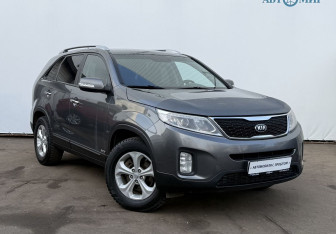 Подержанный автомобиль Kia Sorento 2015 года (3 фото)