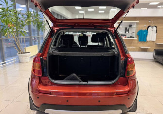 Подержанный автомобиль Suzuki SX4 Hatchback 2010 года (8 фото)