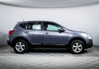 Подержанный автомобиль Nissan Qashqai 2008 года (4 фото)