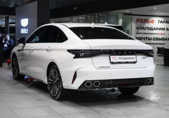 Подержанный автомобиль Chery Arrizo 8 2024 года (6 фото)